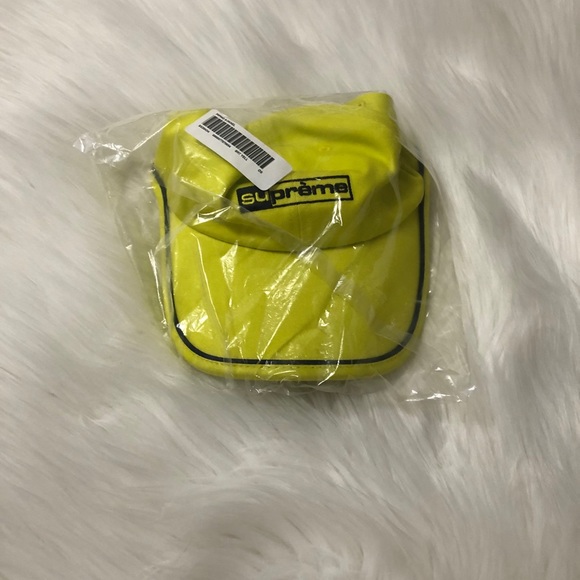 Supreme hat - Picture 2 of 2